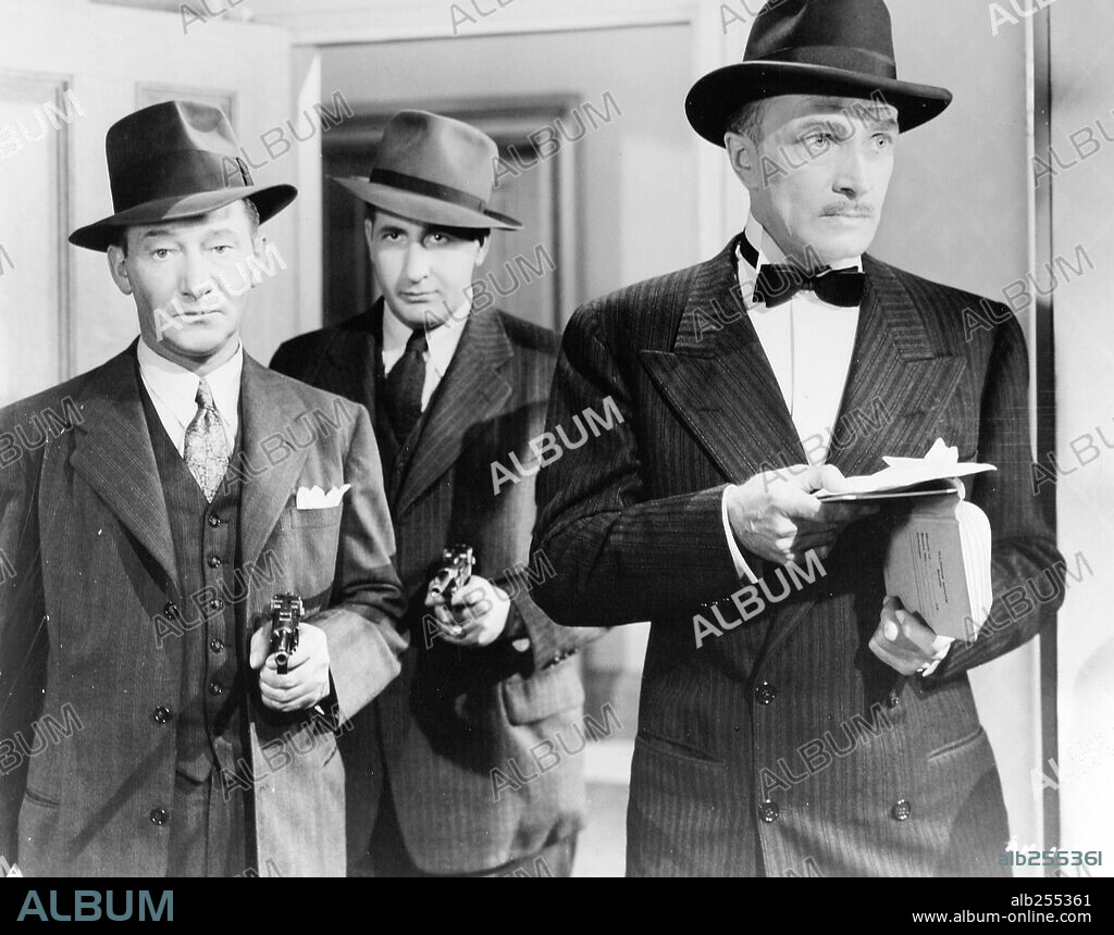 CONRAD VEIDT and VICTOR JORY in ALL THROUGH THE NIGHT, 1942, directed by VINCENT SHERMAN. Copyright WARNER BROS/FIRST NATIONAL.