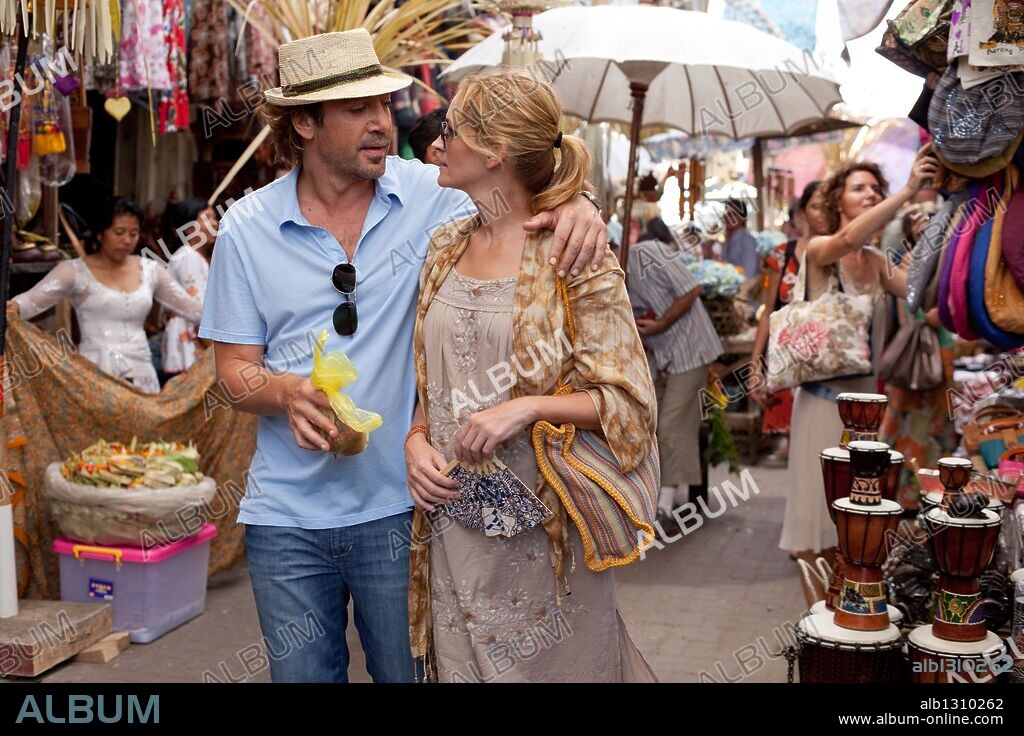 JAVIER BARDEM and JULIA ROBERTS in EAT PRAY LOVE, 2010, directed by RYAN MURPHY. Copyright COLUMBIA PICTURES/PLAN B ENTERTAINMENT/RED OM FILMS/SYZYGY.