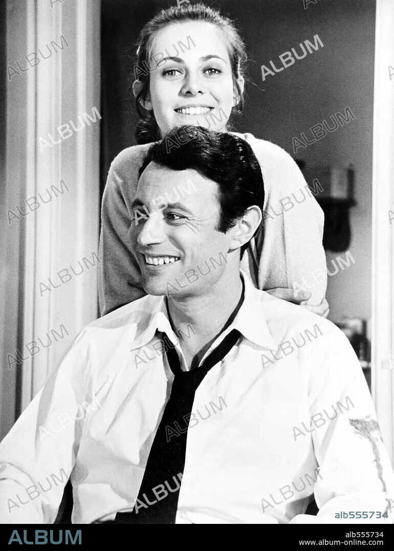 CLAUDE JADE et MICHEL SUBOR dans TOPAZ, 1969, réalisé par ALFRED HITCHCOCK. Copyright UNIVERSAL PICTURES.