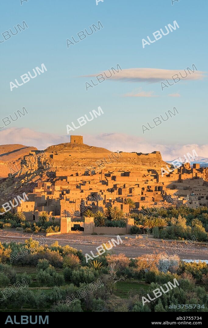 Ksar of Ait Ben Haddou (Ait Benhaddou) at sunrise, UNESCO World Heritage site, Ouarzazate Province, Souss-Massa-Draa, Morocco, North Africa, Africa.