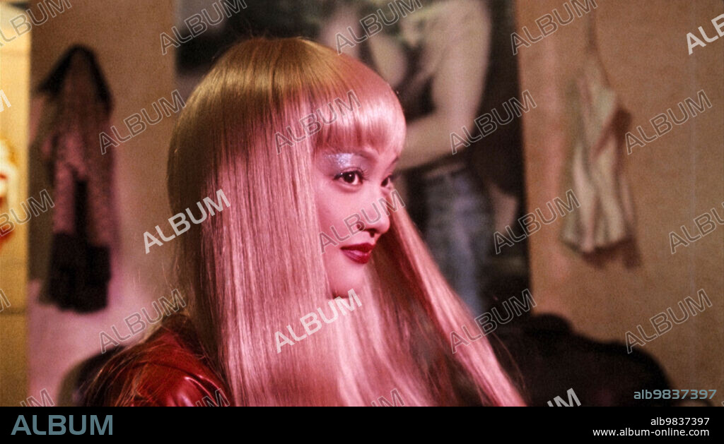 XUN ZHOU in SUZHOU RIVER, 2000 (SUZHOU HE), directed by LOU YE. Copyright ESSENTIAL FILMPRODUKTION GMBH.