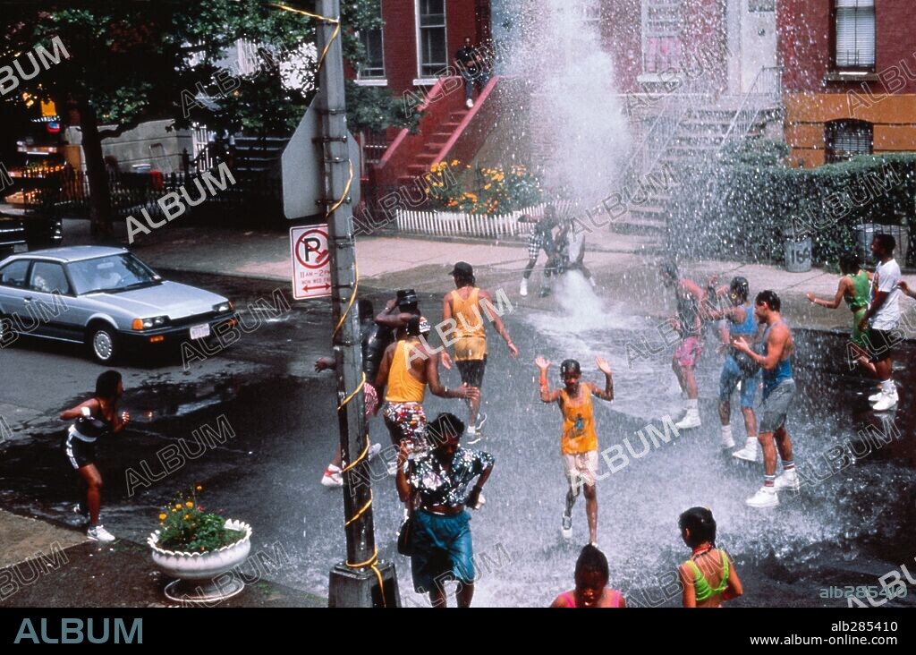 HAZ LO QUE DEBAS, 1989 (DO THE RIGHT THING), dirigida por SPIKE LEE. Copyright UNIVERSAL PICTURES.
