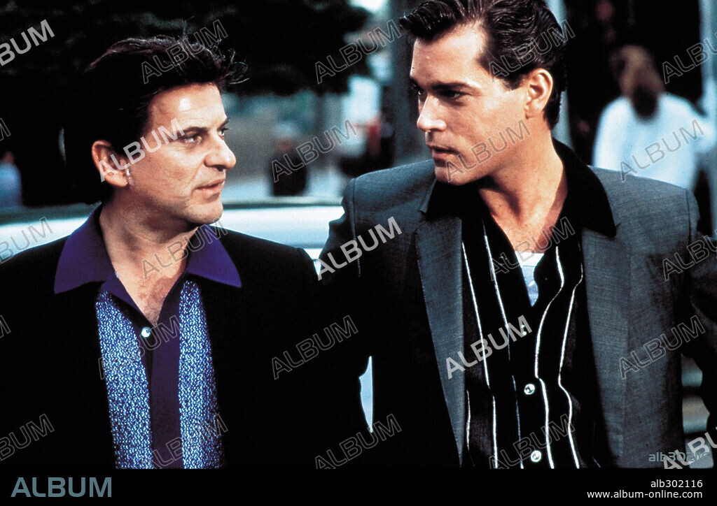 JOE PESCI und RAY LIOTTA in GOODFELLAS - DREI JAHRZEHNTE IN DER MAFIA, 1990 (GOODFELLAS), unter der Regie von MARTIN SCORSESE. Copyright WARNER BROS.