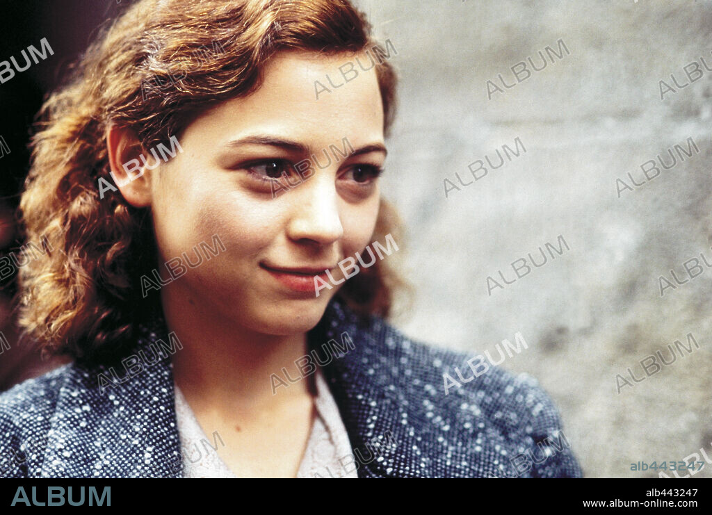 LEONOR WATLING en LA HORA DE LOS VALIENTES, 1998, dirigida por ANTONIO MERCERO.