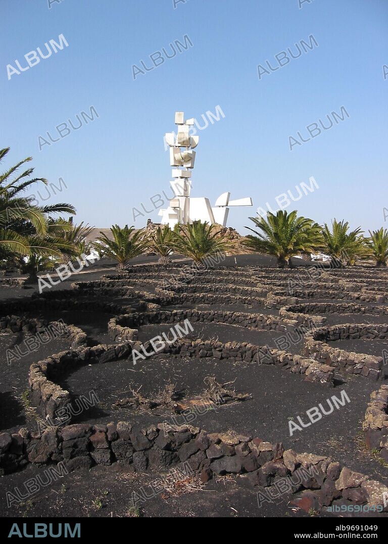 El Campesino monument. Nr San Bartolome. Lanzarote.