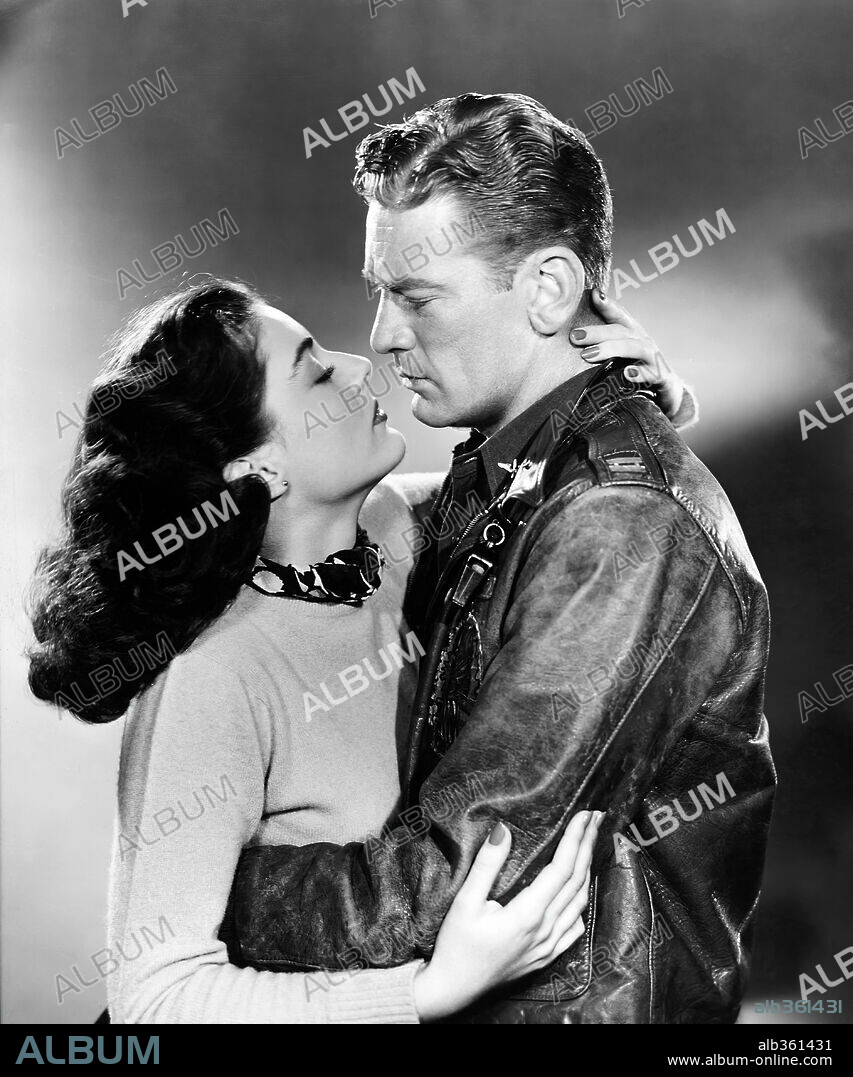 KENNETH TOBEY and MARGARET SHERIDAN in THE THING FROM ANOTHER WORLD, 1951, directed by HOWARD HAWKS. Copyright RKO.