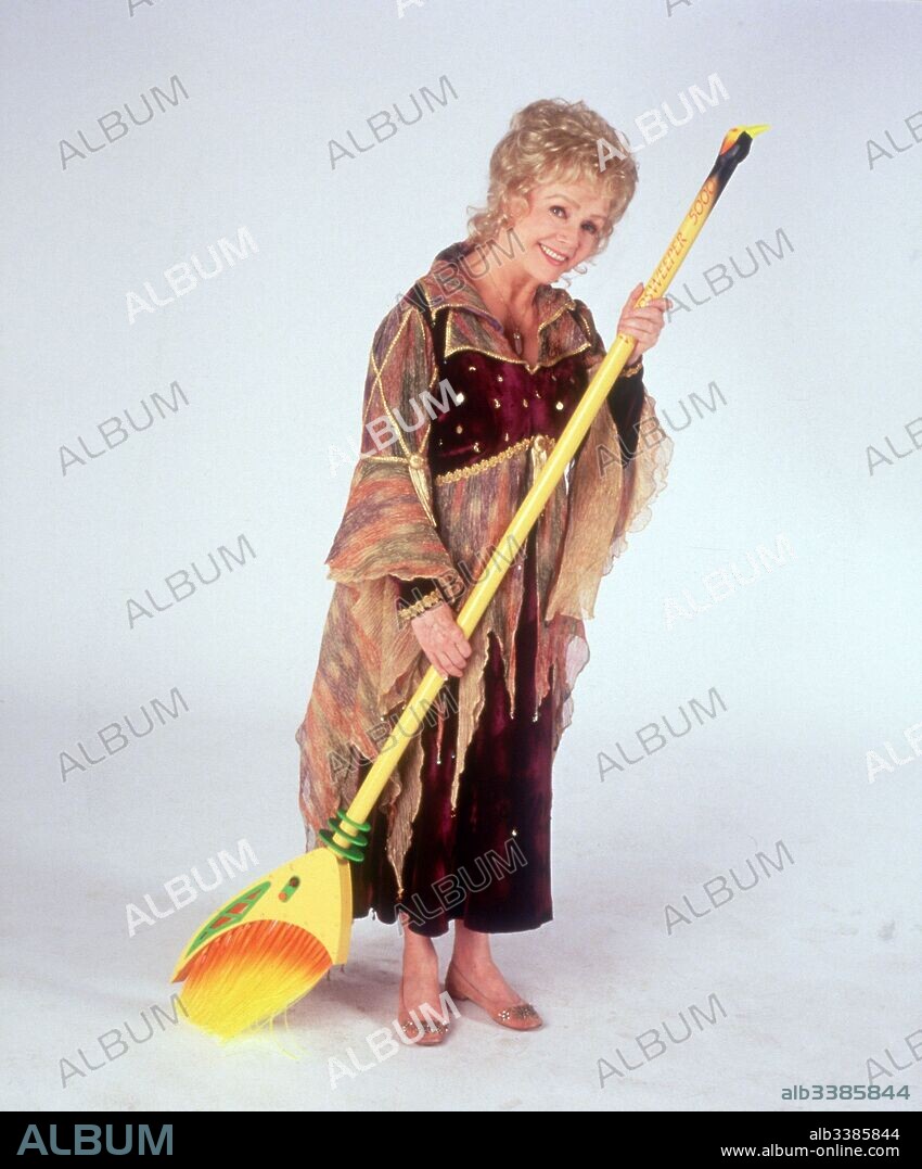 DEBBIE REYNOLDS in HALLOWEENTOWN, 1998, directed by DUWAYNE DUNHAM. Copyright VENTURA VALLEY FILMS.