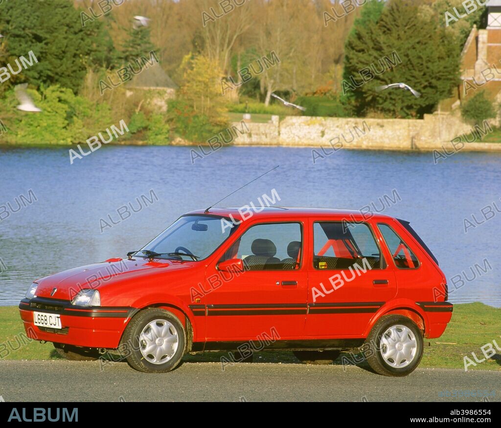 1993 Rover Metro at waterside.