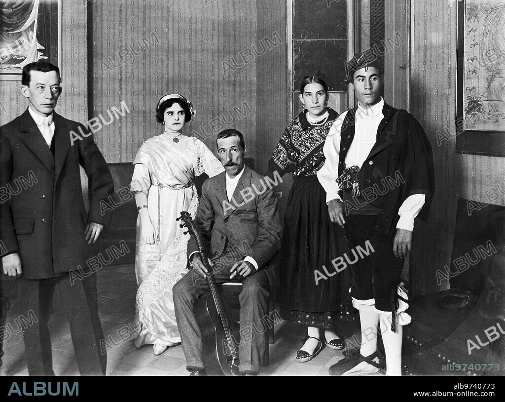 October 11, 1912. The Pilar festival in the great Theater. The Brothers Miguel and Dolores Berges, from Calanda (Teruel), Dancers; Julia Garcés and Felipe Colmán, Singers, and Santiago Lapuente, Guitar teacher, from Zaragoza.
