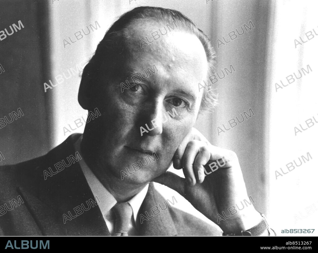 ©SCANPIX SWEDEN, 1957-09.. Lars-Erik Larsson, tonsättare.. Foto: Scanpix. Code: 20360.