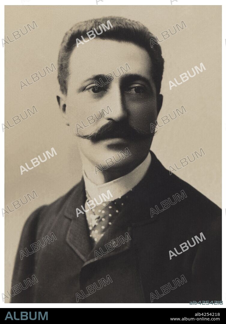Jean Baptiste Edouard Detaille (1848-1912), pintor académico francés. Fotografía de 1910.