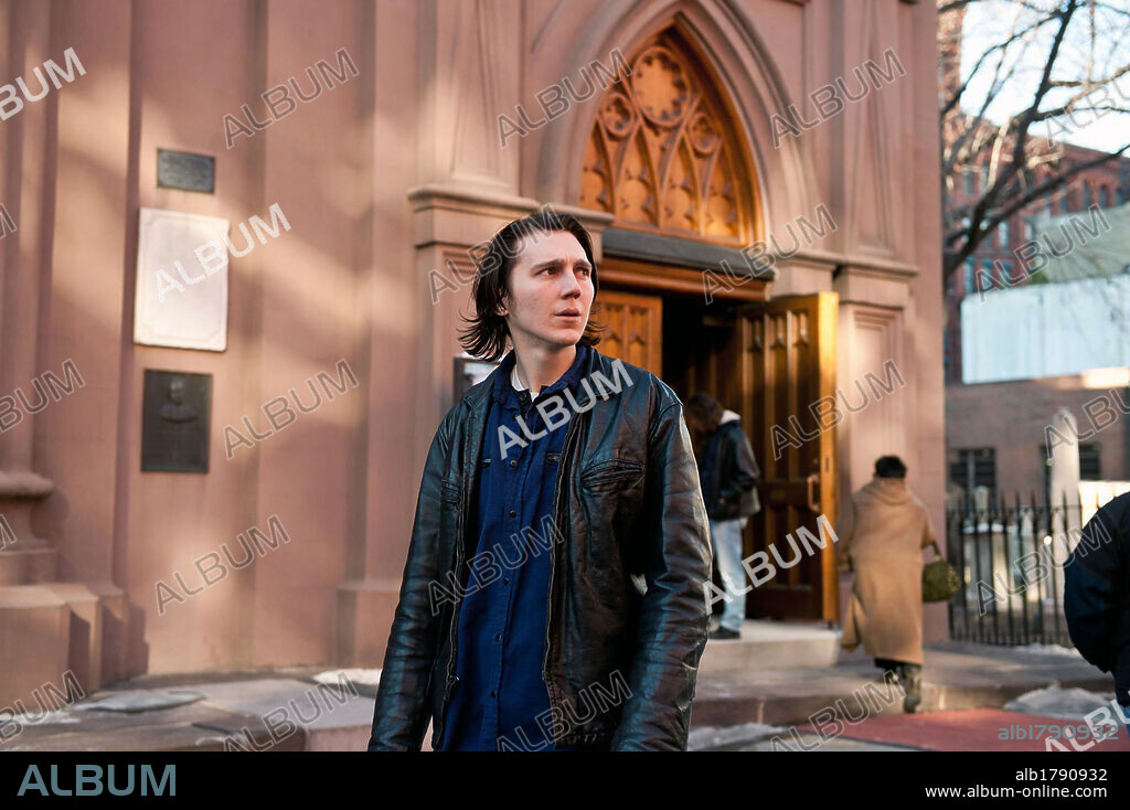 PAUL DANO in BEING FLYNN, 2012, directed by PAUL WEITZ. Copyright FOCUS FEATURES.