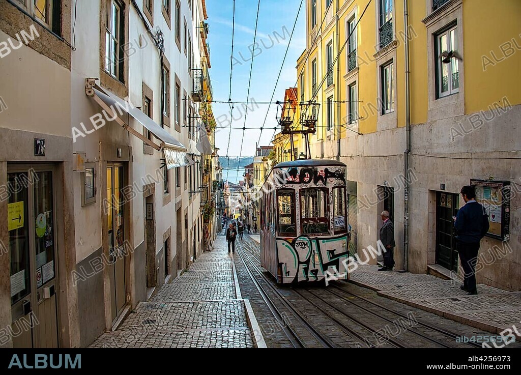 Funicular Elevador da Bica, Rua da Bica de Duarte Belcio, Lisbon, Portugal, Europe.