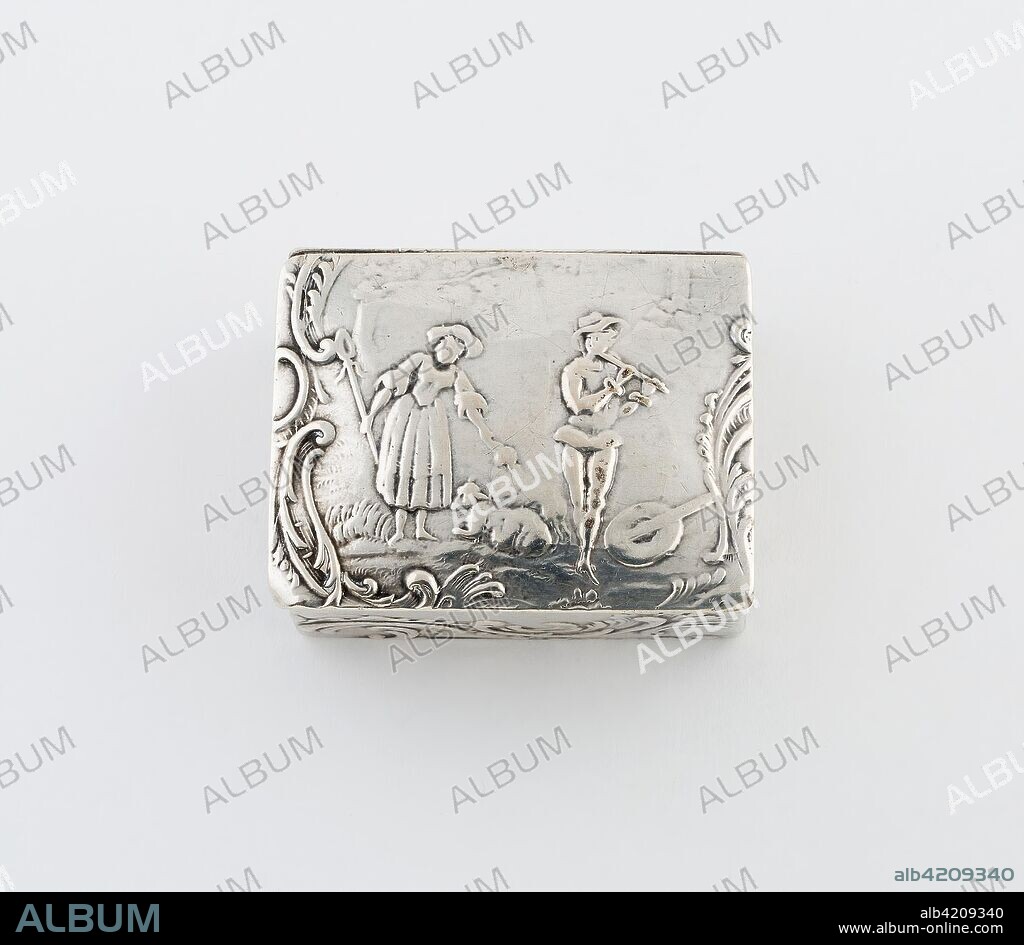 Snuffbox. Continental Europe. Date: 1865-1875. Dimensions: 3.2 × 4.5 cm (1 1/4 × 1 3/4 in.). Silver. Origin: Europe.