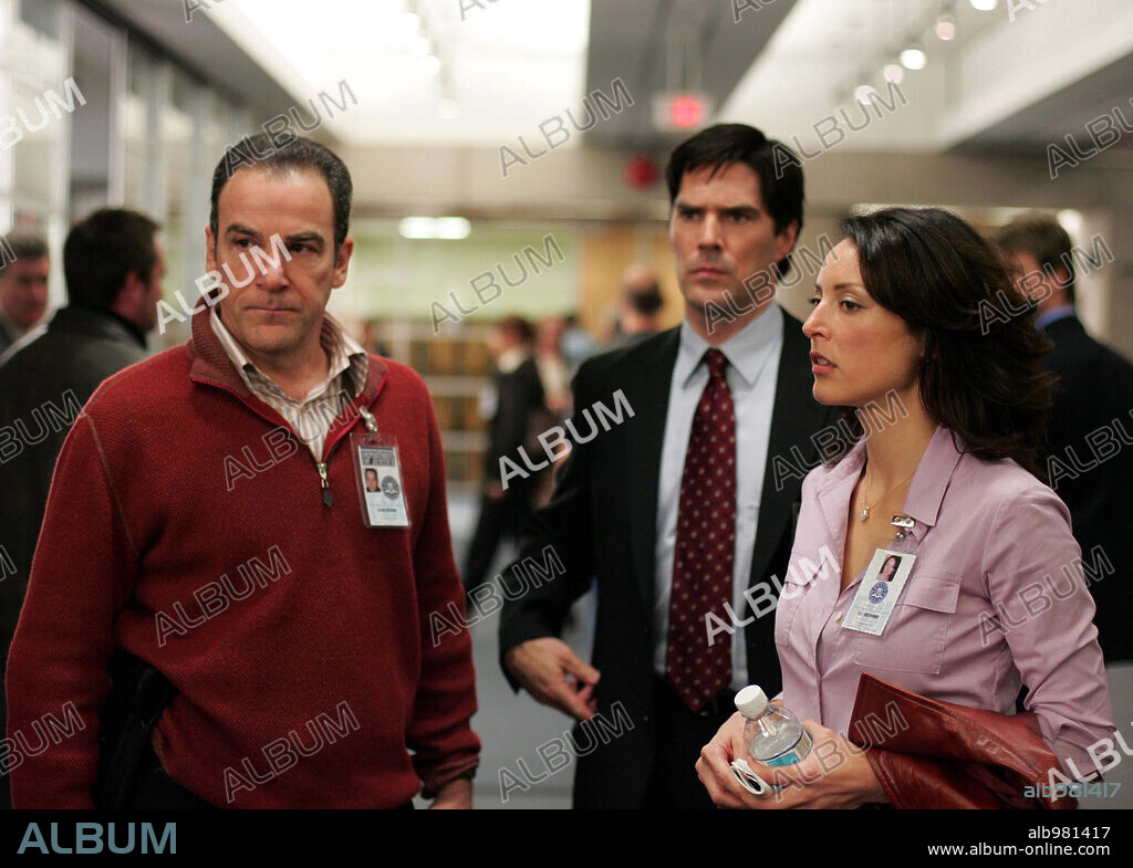 LOLA GLAUDINI, MANDY PATINKIN and THOMAS GIBSON in CRIMINAL MINDS, 2005, directed by CHARLES HAID and FELIX ENRIQUEZ ALCALA. Copyright CBS TELEVISION.