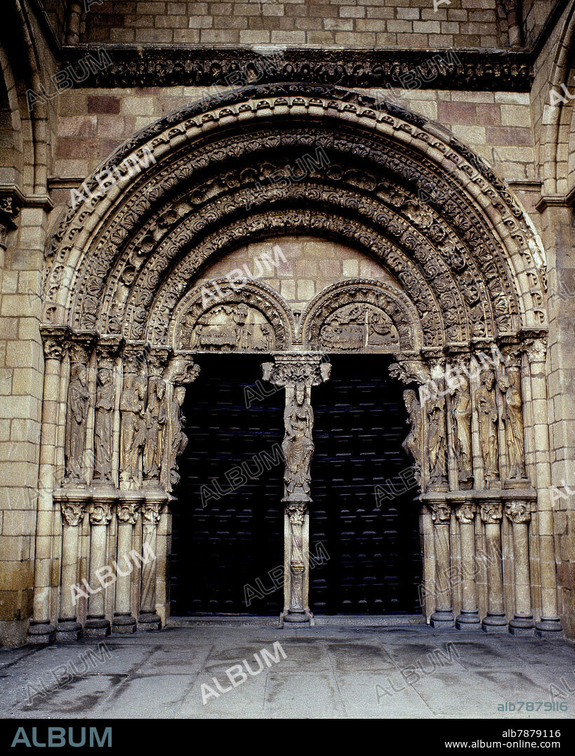 PORTADA OCCIDENTAL DE LA BASILICA DE SAN VICENTE - SIGLO XII - ROMANICO ESPAÑOL.