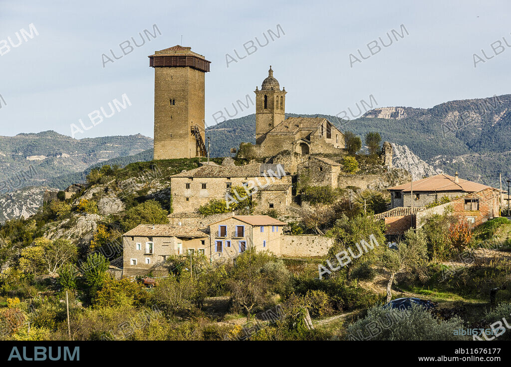 torreón del siglo X ,Abizanda pueblo medieval, Provincia de Huesca, Comunidad Autónoma de Aragón, cordillera de los Pirineos, Spain.