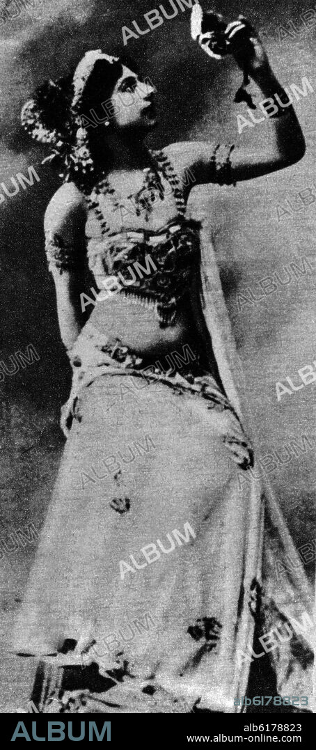 MATA HARI- MARGARETHA GEERTRUIDA ZELLE 1876/1917- BAILARINA/ESPIA HOLANDESA.