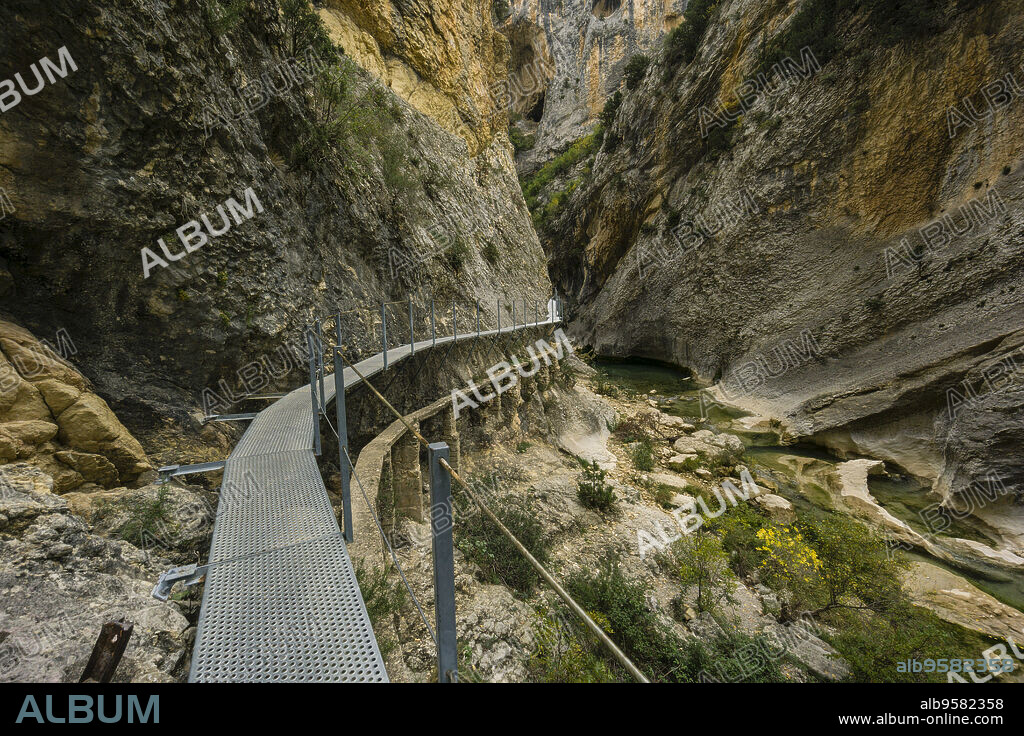 Ruta de las pasarelas, Alquézar, municipio de la comarca Somontano Provincia de Huesca, Comunidad Autónoma de Aragón, Spain, Europe.