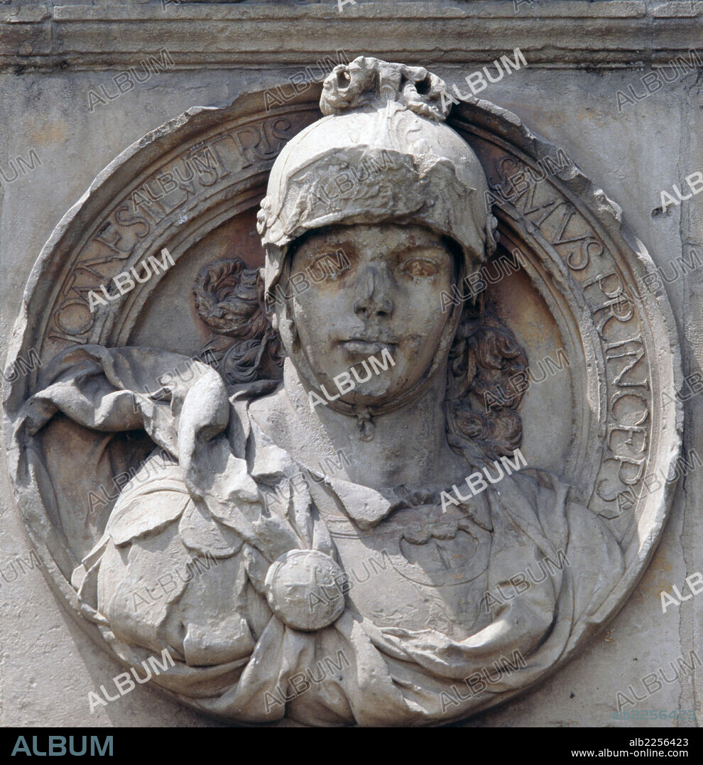 JUAN, PRINCIPE. HIJO DE LOS REYES CATOLICOS.. MEDALLON EN LA FACHADA DEL HOSTAL DE SAN MARCOS DE LEON. AUTOR JUAN DE JUNI ( 1507-1577).