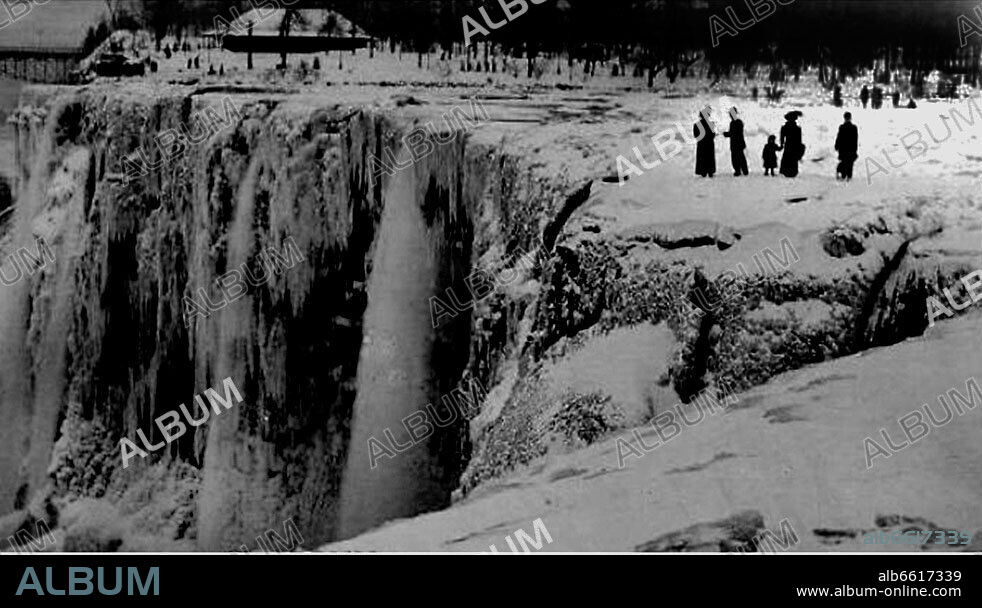 CATARATAS DEL NIAGARA CONGELADAS EN 1911.