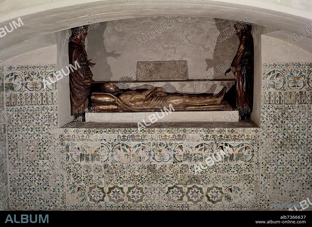 CRIPTA CON LA IMAGEN DE CRISTO YACENTE DE FINALES DEL SIGLO XV O PRINCIPIOS DEL SIGLO XVI.