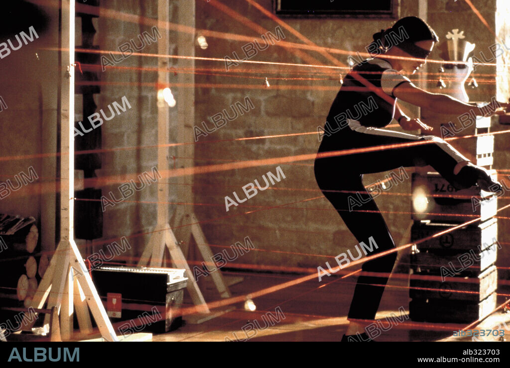 CATHERINE ZETA-JONES en LA TRAMPA [ENTRAPMENT], 1999 (ENTRAPMENT), dirigida por JON AMIEL. Copyright 20TH CENTURY FOX / APPLEBY, DAVID.