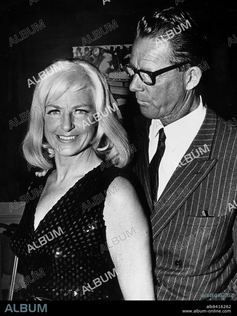 19680229 - Premiärlejonet och tandläkaren Alice Timander med sin make Torsten Timander, tandläkare och affärsman. Foto: Göran Blom Kod: 192 COPYRIGHT SCANPIX SWEDEN.