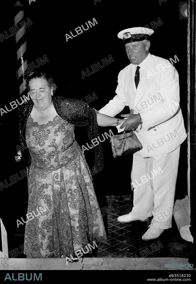 Elsa Arrives for Viennese party - New York Columnist/Hostess Elsa Maxwell arrives by Gondola at the Volpi Palace in Vienna for the party given there August 26 by countess Natalie Volpi Di Misurata, widow of the former Italian Finance Minister.The dinner party was for Elsa and the people she has invited for a luxury yacht cruse along the Greek Islands. August 28, 1955. (Photo by Associated Press Photo).