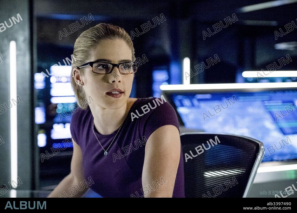 EMILY BETT RICKARDS in ARROW, 2012, unter der Regie von MICHAEL SCHULTZ. Copyright WARNER BROS. TELEVISION.