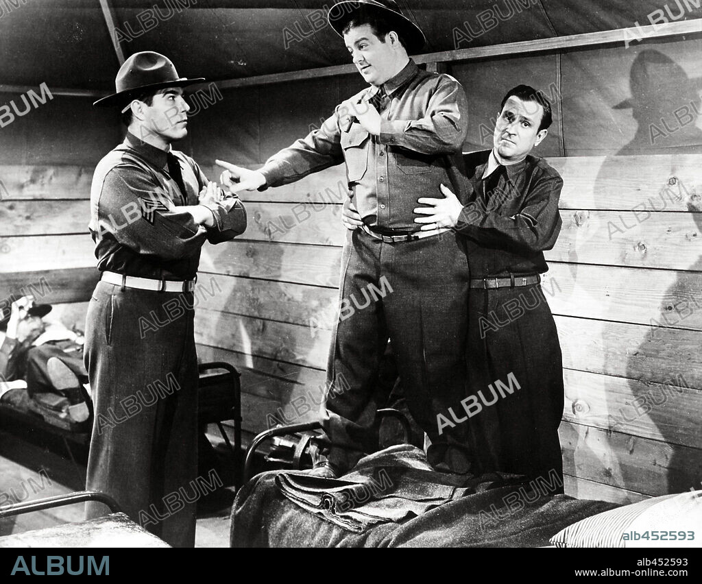 BUD ABBOTT, LOU COSTELLO and NAT PENDLETON in BUCK PRIVATES, 1941, directed by ARTHUR LUBIN. Copyright UNIVERSAL INTERNATIONAL.