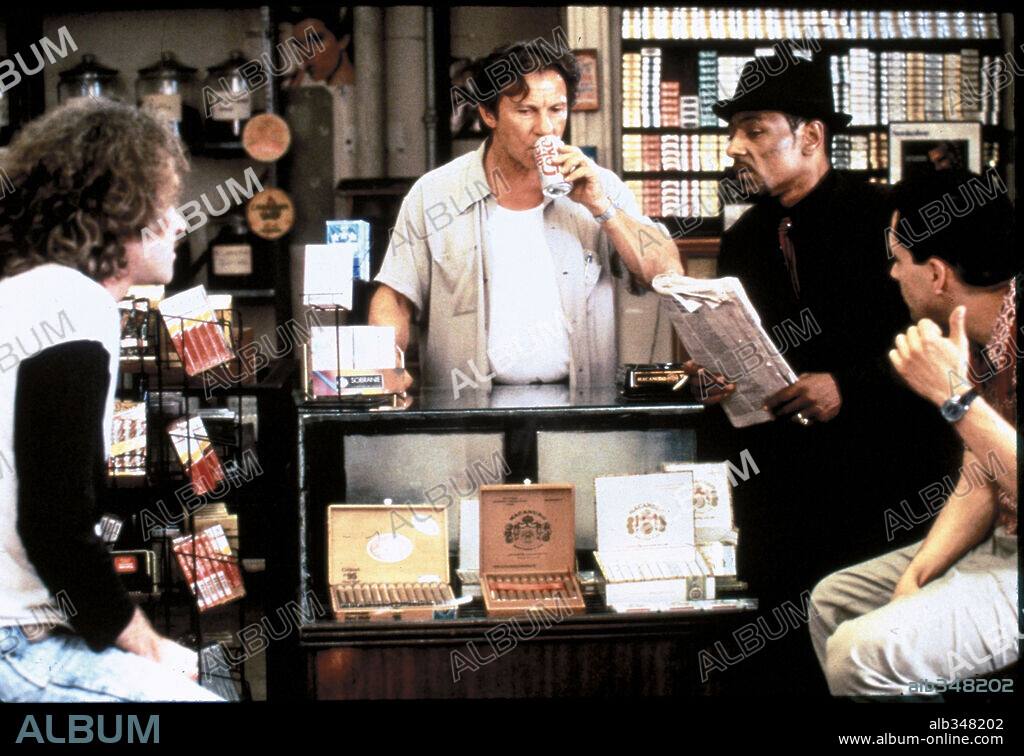HARVEY KEITEL in SMOKE - RAUCHER UNTER SICH, 1995 (SMOKE), unter der Regie von WAYNE WANG. Copyright MIRAMAX.