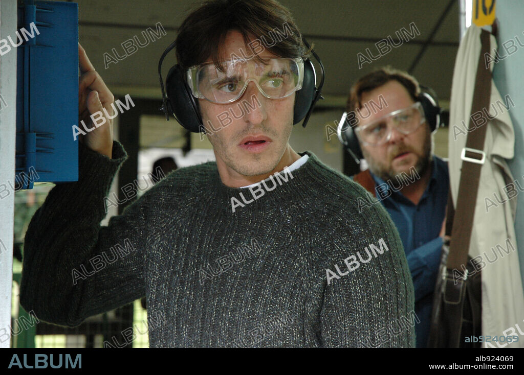DIEGO PERETTI and LUIS LUQUE in TIEMPO DE VALIENTES, 2005, directed by DAMIAN SZIFRON.