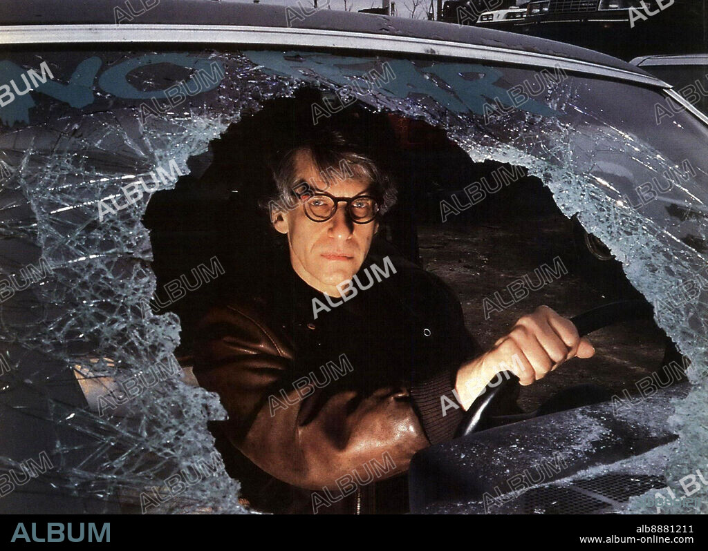 DAVID CRONENBERG en CRASH, 1996, dirigida por DAVID CRONENBERG. Copyright ALLIANCE COMMUNICATIONS.