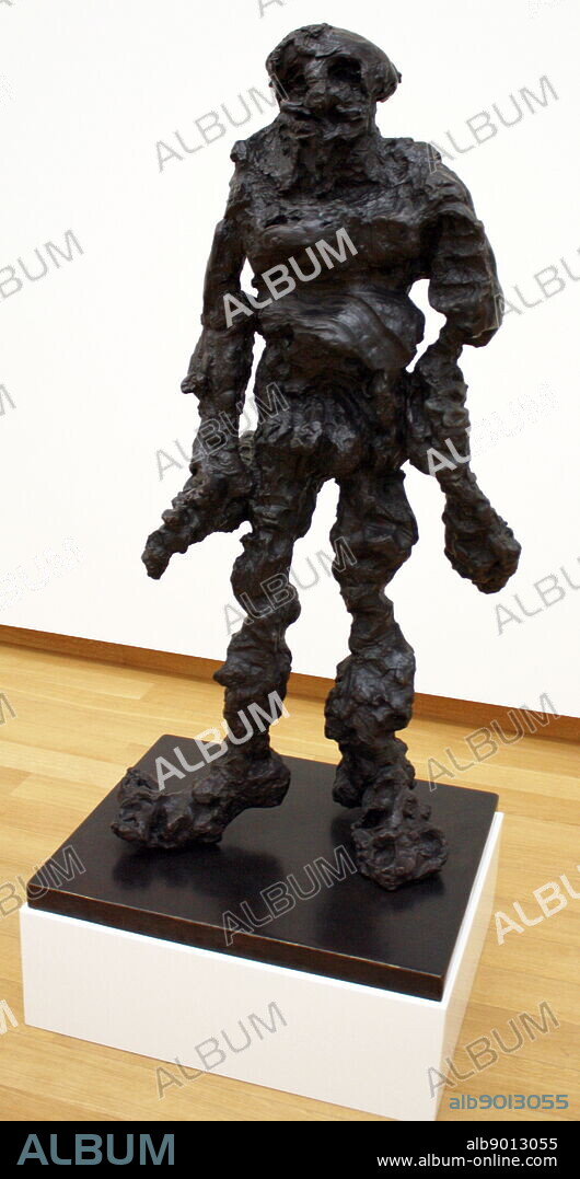 Clamdigger 1979. Created with patinated bronze. First the structures were modelled in clay and then cast in bronze. Willem de Kooning.