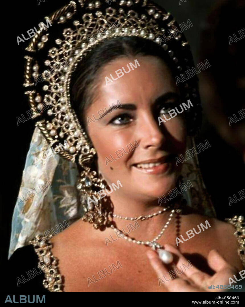 ELIZABETH TAYLOR in ANNE OF THE THOUSAND DAYS, 1969, directed by CHARLES JARROTT. Copyright UNIVERSAL PICTURES.