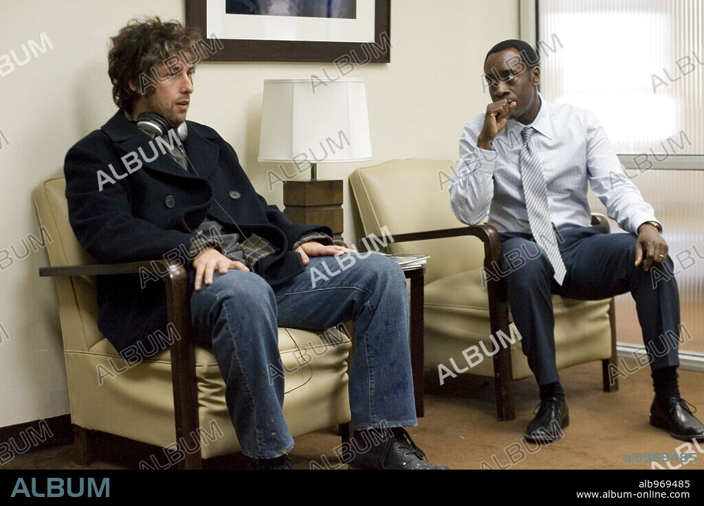 ADAM SANDLER und DON CHEADLE in REIGN OVER ME, 2007, unter der Regie von MIKE BINDER. Copyright 3 ARTS ENTERTAINMENT / BENNETT, TRACY.