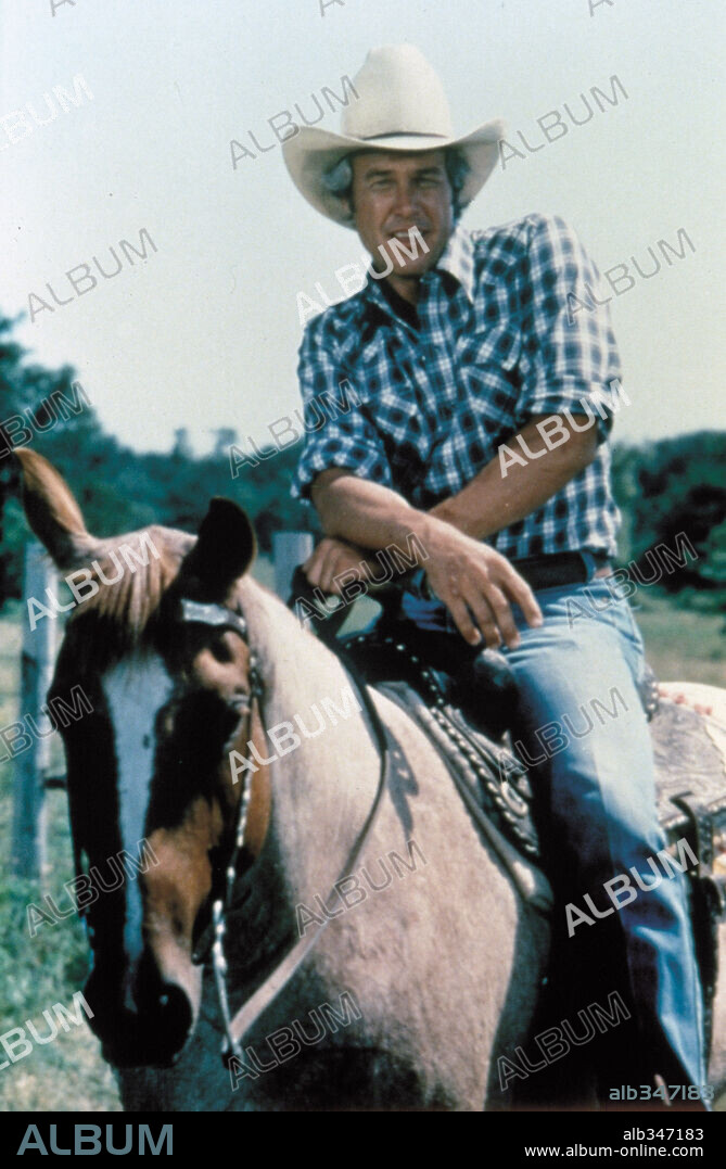 STEVE KANALY in DALLAS, 1978, unter der Regie von COREY ALLEN, LARRY HAGMAN und PATRICK DUFFY. Copyright LORIMAR TV.