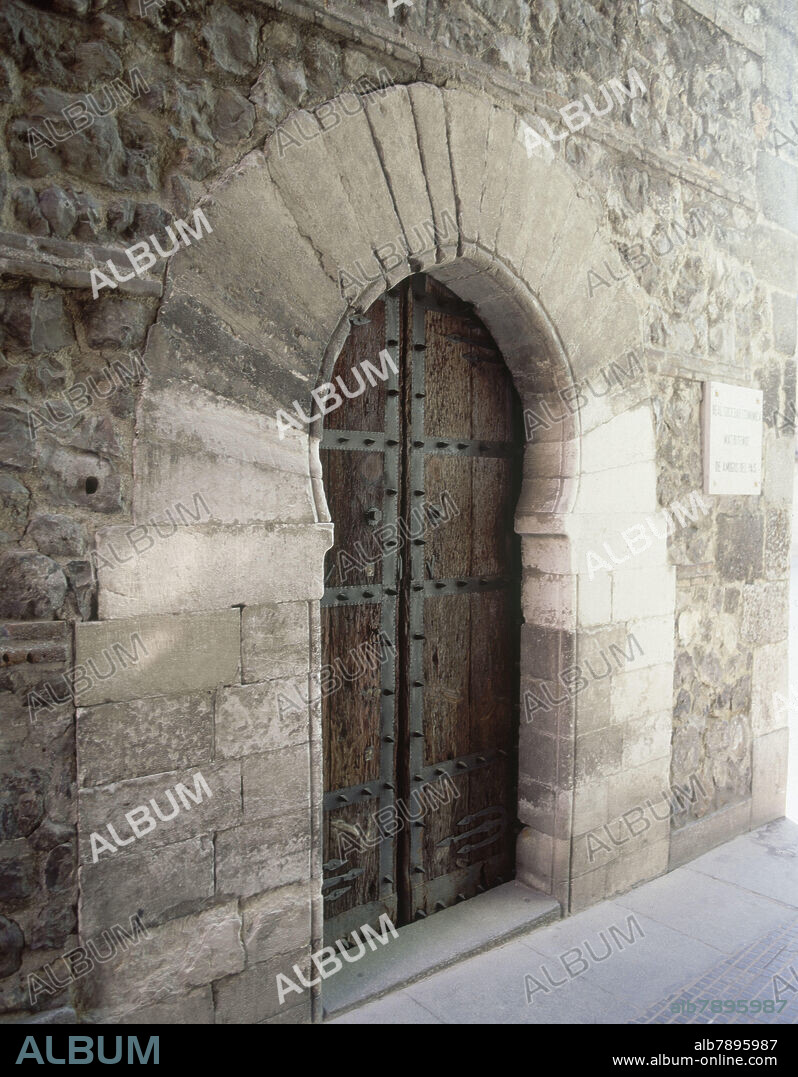 SEDE DE LA REAL SOCIEDAD ECONOMICA MATRITENSE DE AMIGOS DEL PAIS - CALLEJON DEL CODO.