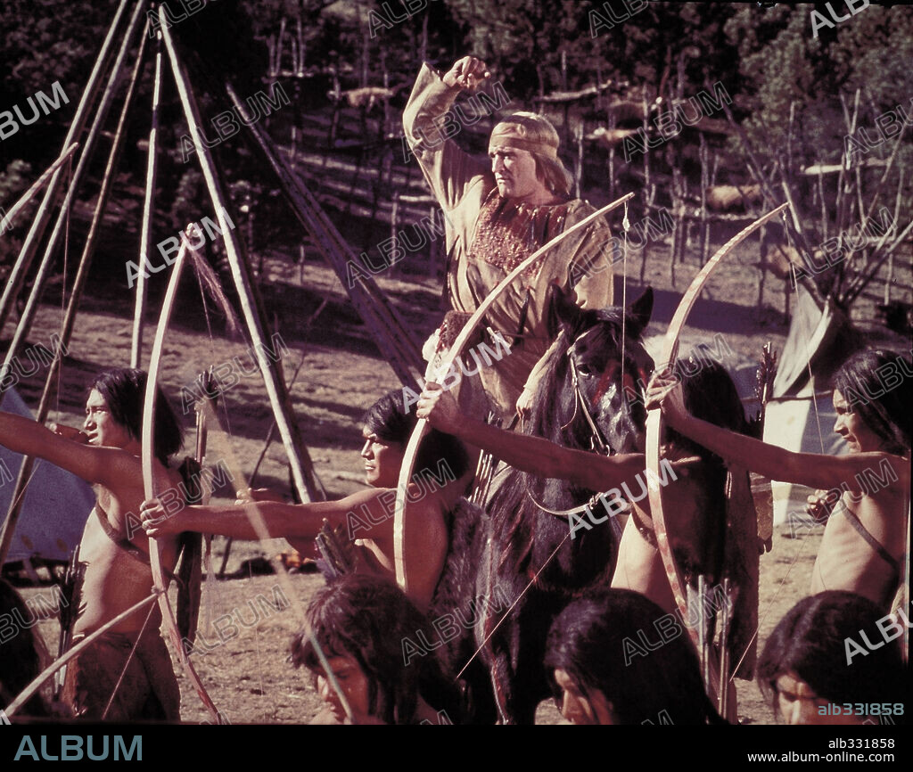 RICHARD HARRIS en UN HOMBRE LLAMADO CABALLO, 1970 (A MAN CALLED HORSE), dirigida por ELLIOT SILVERSTEIN. Copyright NATIONAL GENERAL PICTURES.