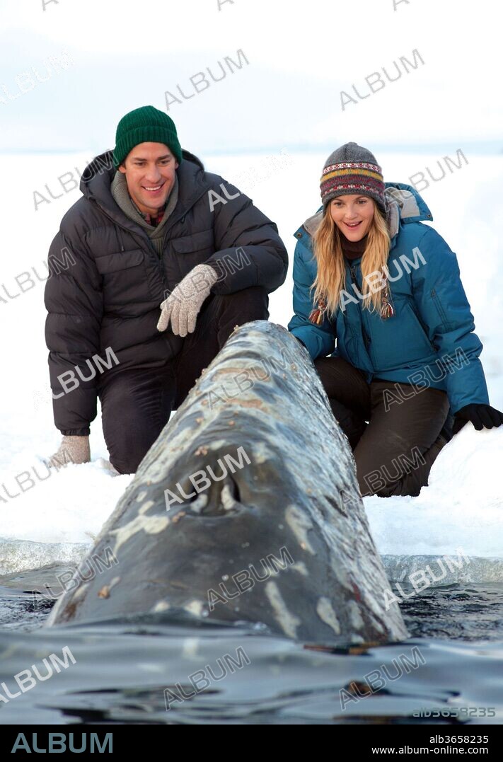 DREW BARRYMORE and JOHN KRASINSKI in BIG MIRACLE, 2012, directed by KEN KWAPIS. Copyright UNIVERSAL PICTURES.