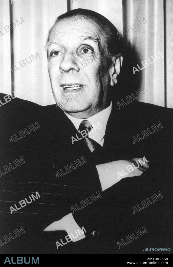 Jorge Luis Borges, escritor argentino.