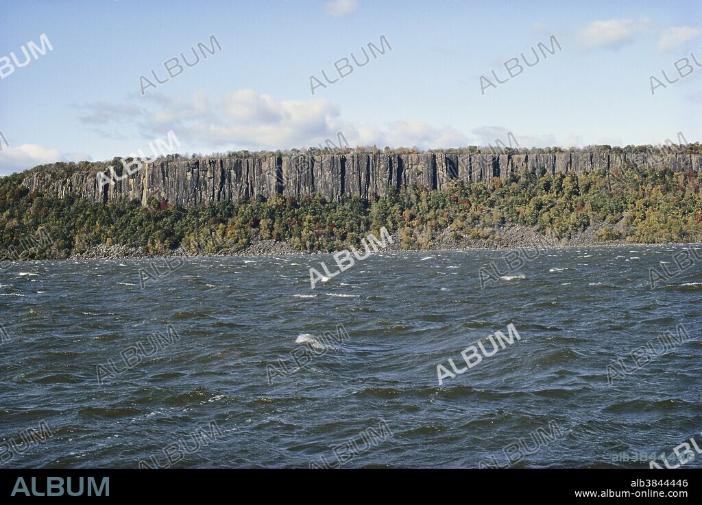 New Jersey Palisades, a Triassic Period diabase sill, along the Hudson River.