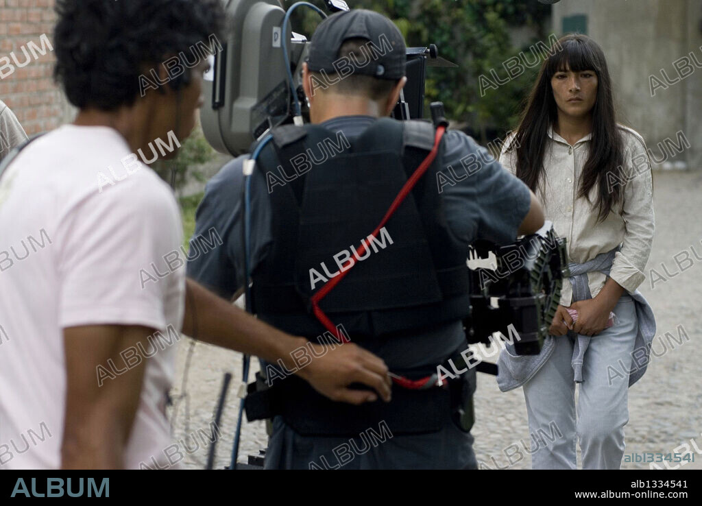 MAGALY SOLIER in THE MILK OF SORROW, 2009 (LA TETA ASUSTADA), directed by CLAUDIA LLOSA. Copyright OBERON CINEMATOGRAFICA SA/VELA PRODUCCIONES/WANDA VISION SA.