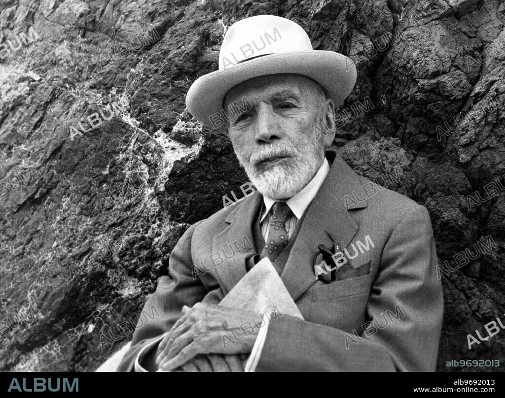 Closeup of Bernard Berenson, Lithuanian born, foremost living art critic; on holiday in Sicily. Bernhard Berenson (also Bernard Berenson) US (Lithuanian-born) art critic and art historian 1865-1959.