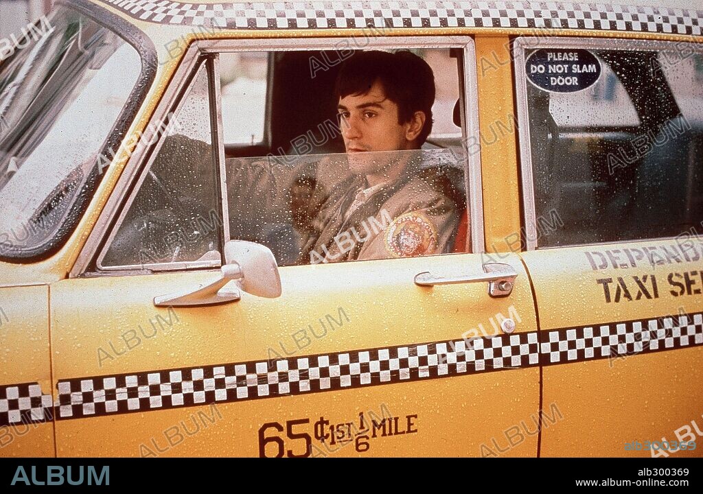 ROBERT DE NIRO in TAXI DRIVER, 1976, directed by MARTIN SCORSESE. Copyright COLUMBIA PICTURES.