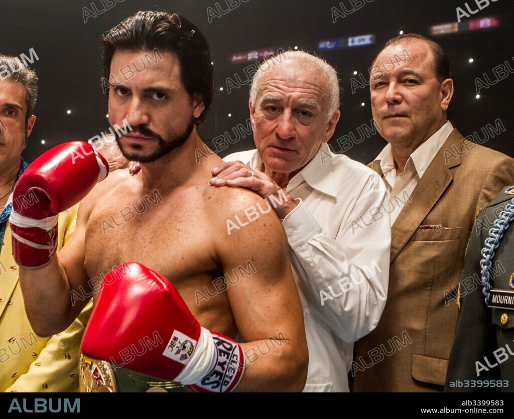 EDGAR RAMIREZ, ROBERT DE NIRO and RUBEN BLADES in HANDS OF STONE, 2016, directed by JONATHAN JAKUBOWICZ. Copyright Fuego Films/Epicentral Studios.