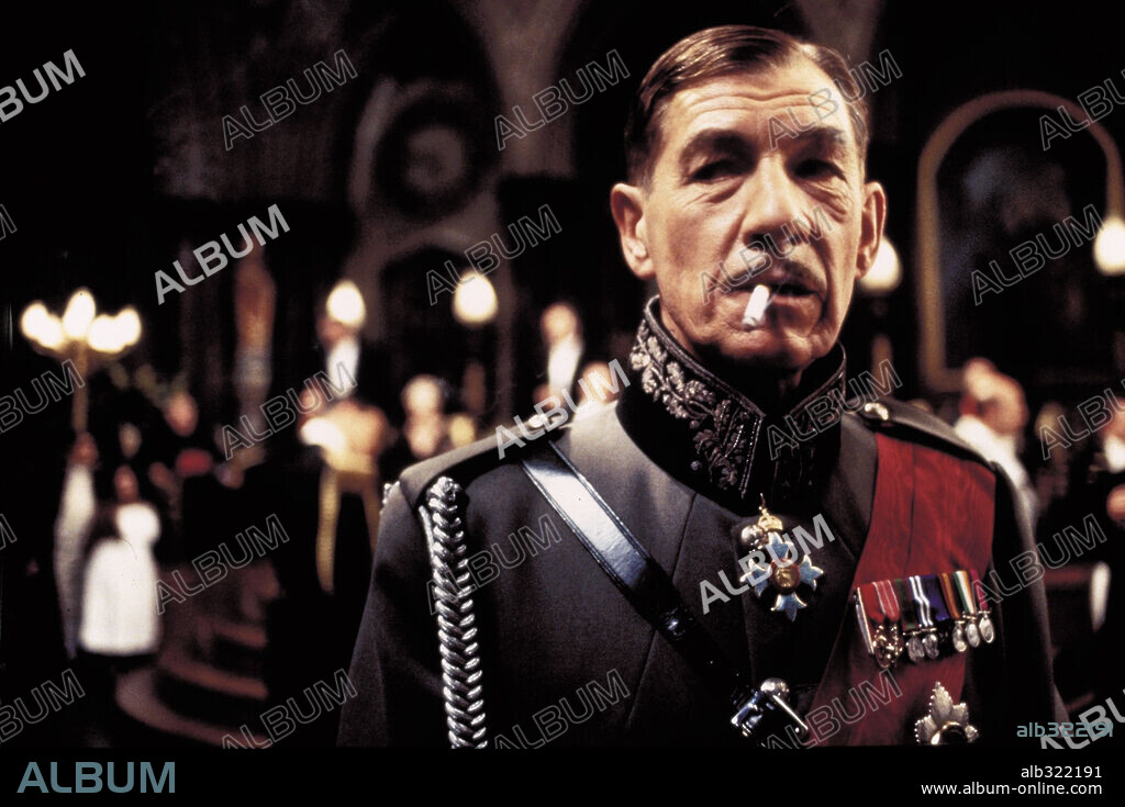 IAN McKELLEN in RICHARD III, 1995, directed by RICHARD LONCRAINE. Copyright MAYFAIR ENTERTAINMENT INTERNATIONAL / BAILEY, ALEX.