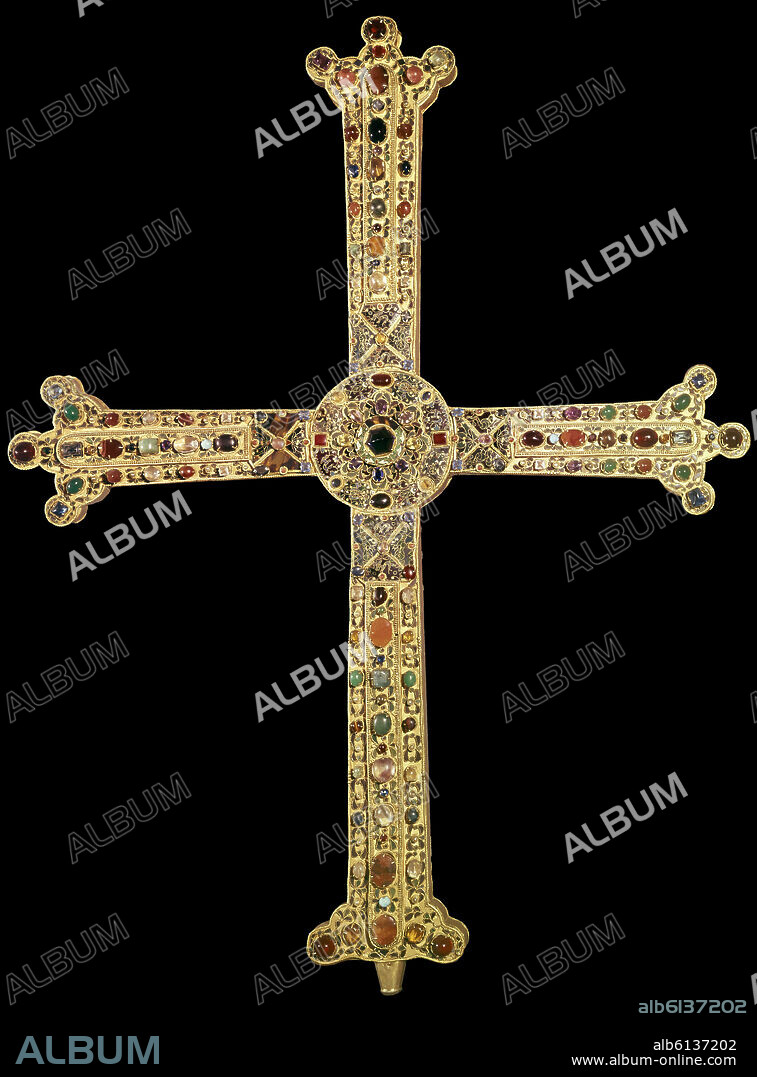 CAMARA SANTA - CRUZ DE LA VICTORIA - ARTE PRERROMANICO ASTURIANO.