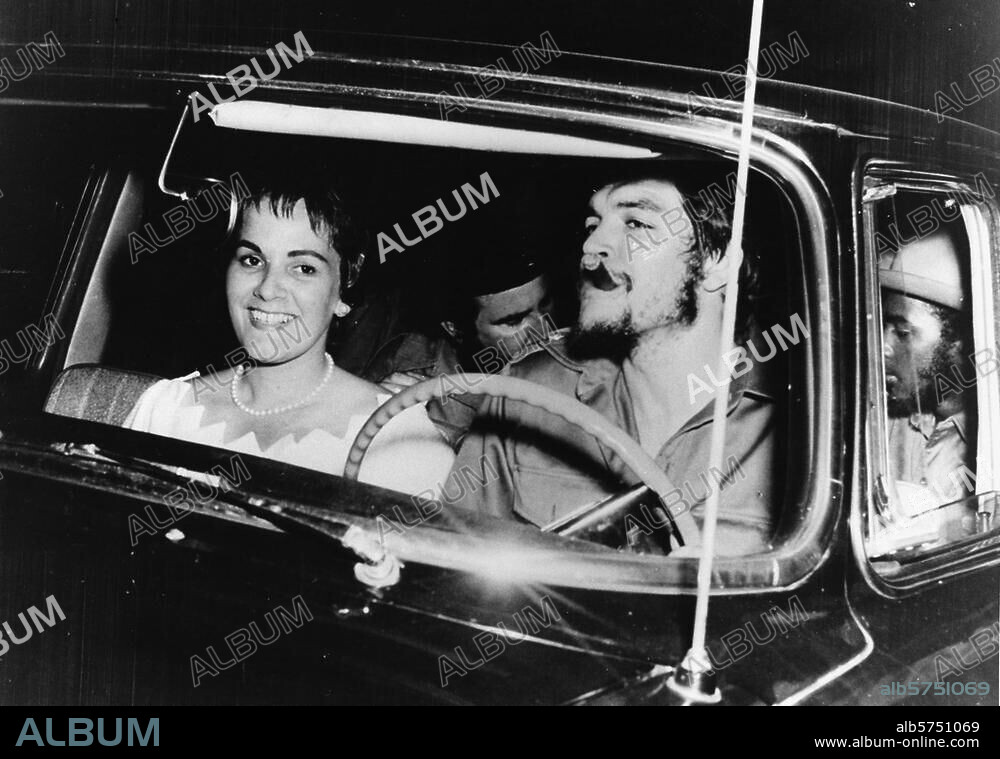 Guevara Serna, Ernesto called Che Guevara, Cuban politician, Rosario (Argentina) 14.6.1928 - Bolivia 9.10.1967. Che Guevara marries Aleida March on 2. June 1959: the couple in a car. Photo.